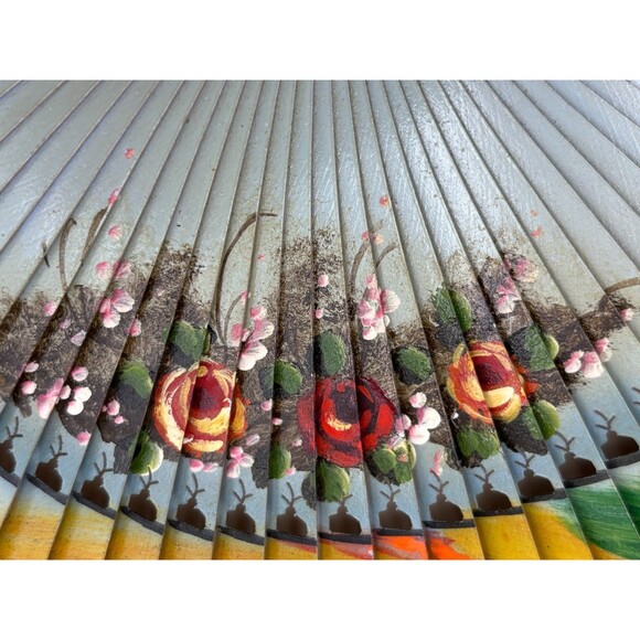 Rare Vintage Folding Fan– 1950's Souvenir Floral and Scenery Designs - Picture 5 of 8